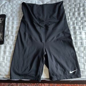 Nike maternity biker shorts